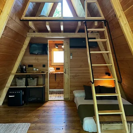 L'alguer 2* לס פלאנס ד'הוסטולס